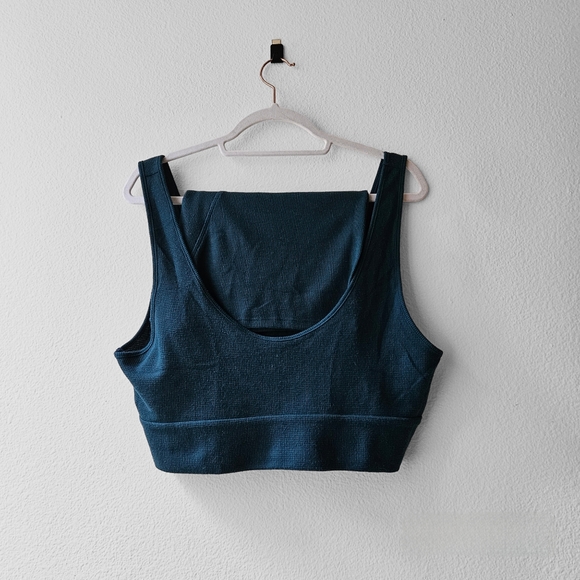 🟢 SOLD 🟢  VS Knit 3 Piece Pajama Set - Picture 2 of 5